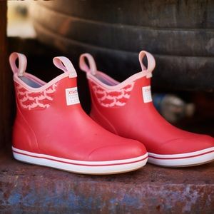 Salmon Sisters x Xtratuf 6” Sockeye Salmon Ankle Deck Boots